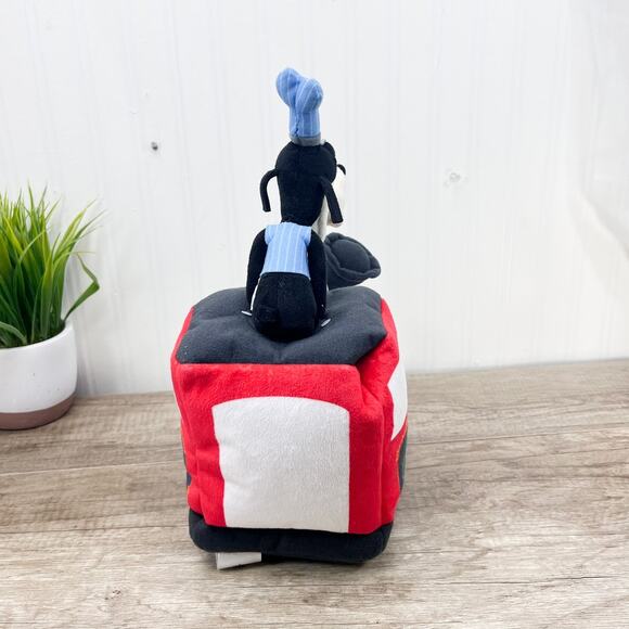 2023 Disney Parks Goofy Train Mickey & Minnie’s Runaway Railway Plush Set 10.75" - Picture 7 of 12